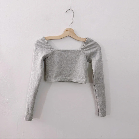 Fabletics Kinsley Top Ribbed Long Sleeve Athletic Balletcore Layering Square - Picture 2 of 6